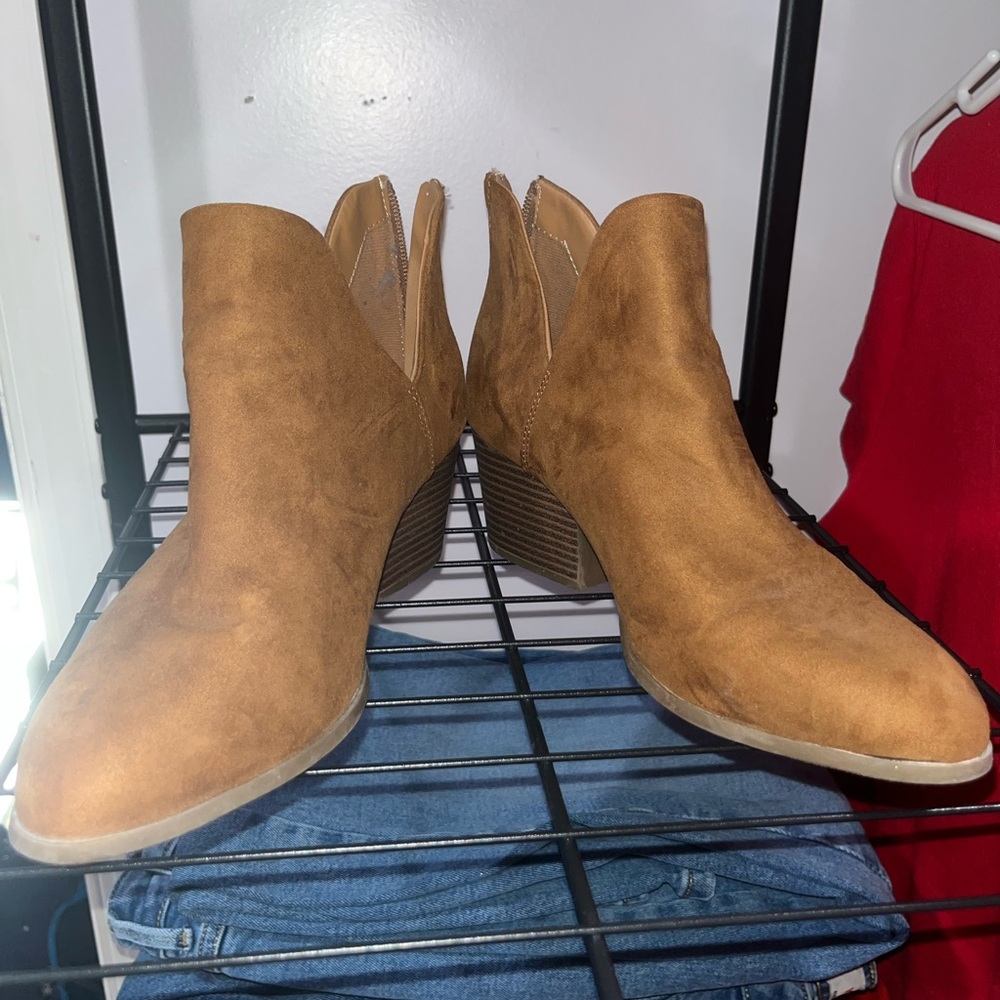 SO Women's Brown Ankle Booties